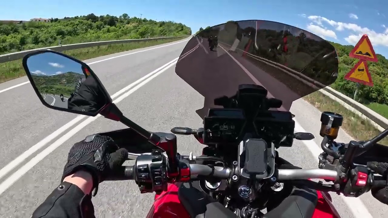 Υπάρχουν δρόμοι που δεν τους κάνεις για να φτάσεις…τους κάνεις για να χαθείς