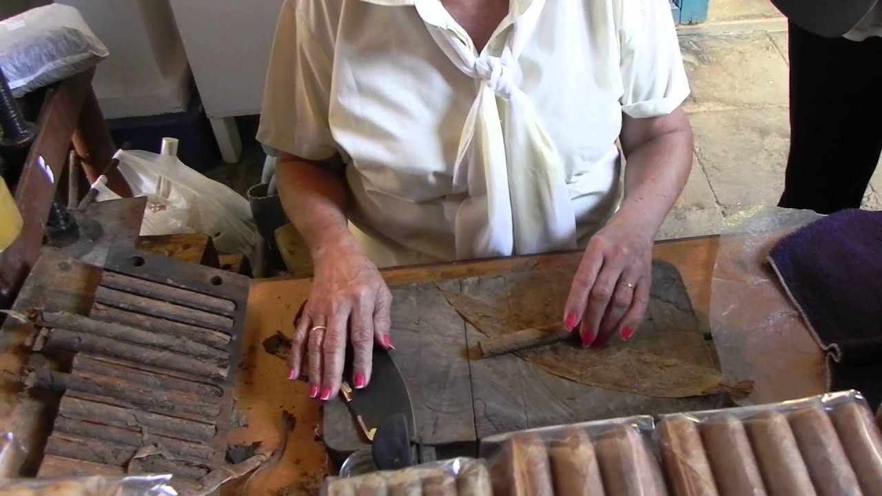 Fabricación habano Montecristo Nº4 - CIENFUEGOS - CUBA