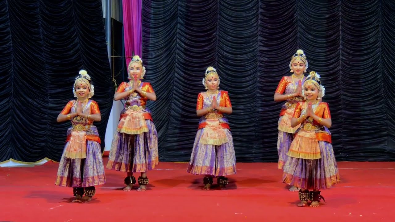 ഭരതനാട്യം പുഷ്പാഞ്ജലി - നളന്ദ നാട്യപീഠം ഭരതനാട്യം രംഗപ്രവേശം...  