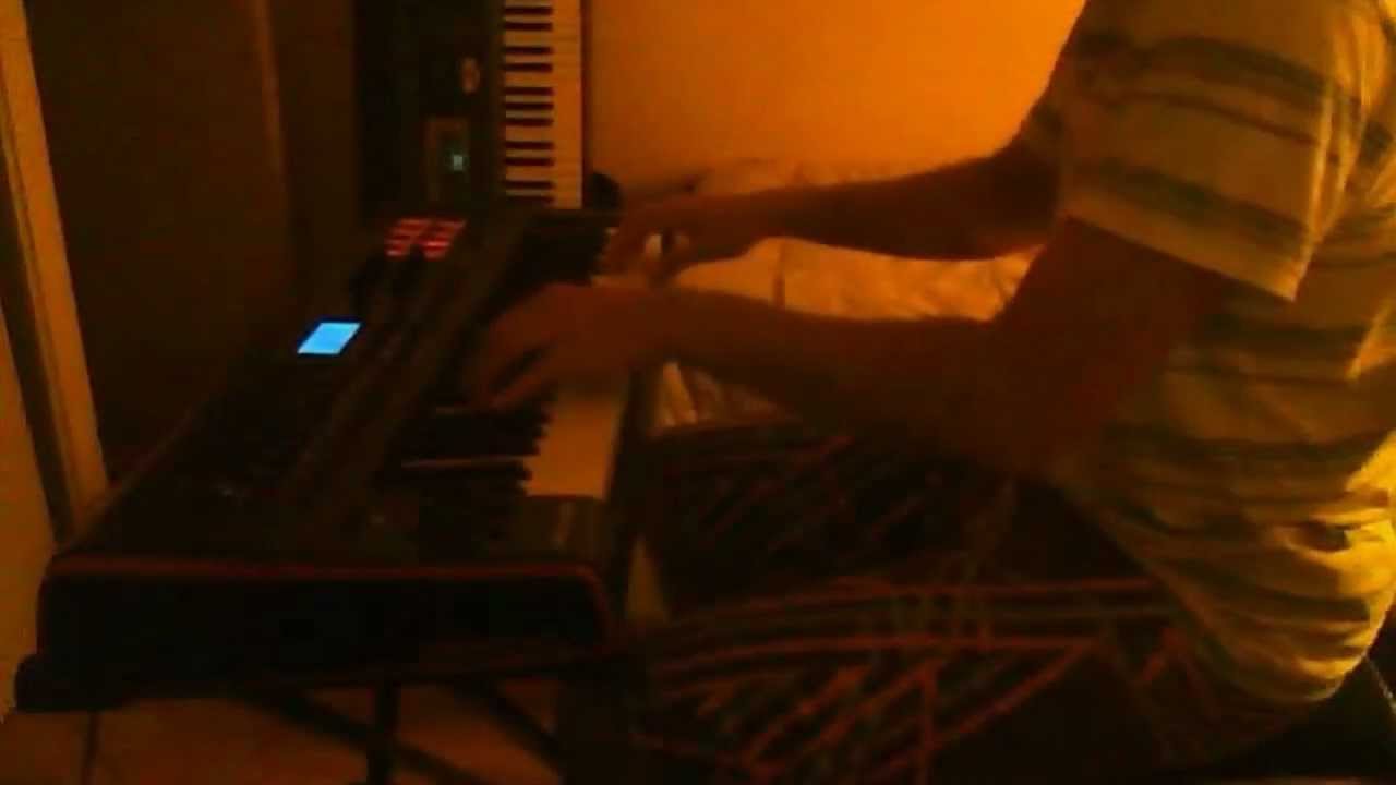Novation Impulse 49 Piano Demo with sustain pedal