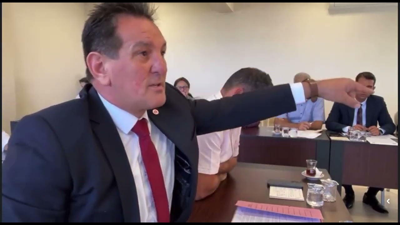 Alaplı Ak Parti Belediye Meclis Üyesi Adem Sevim Alaplı'da gördüğü olumsuzlukları  dile getirdi.