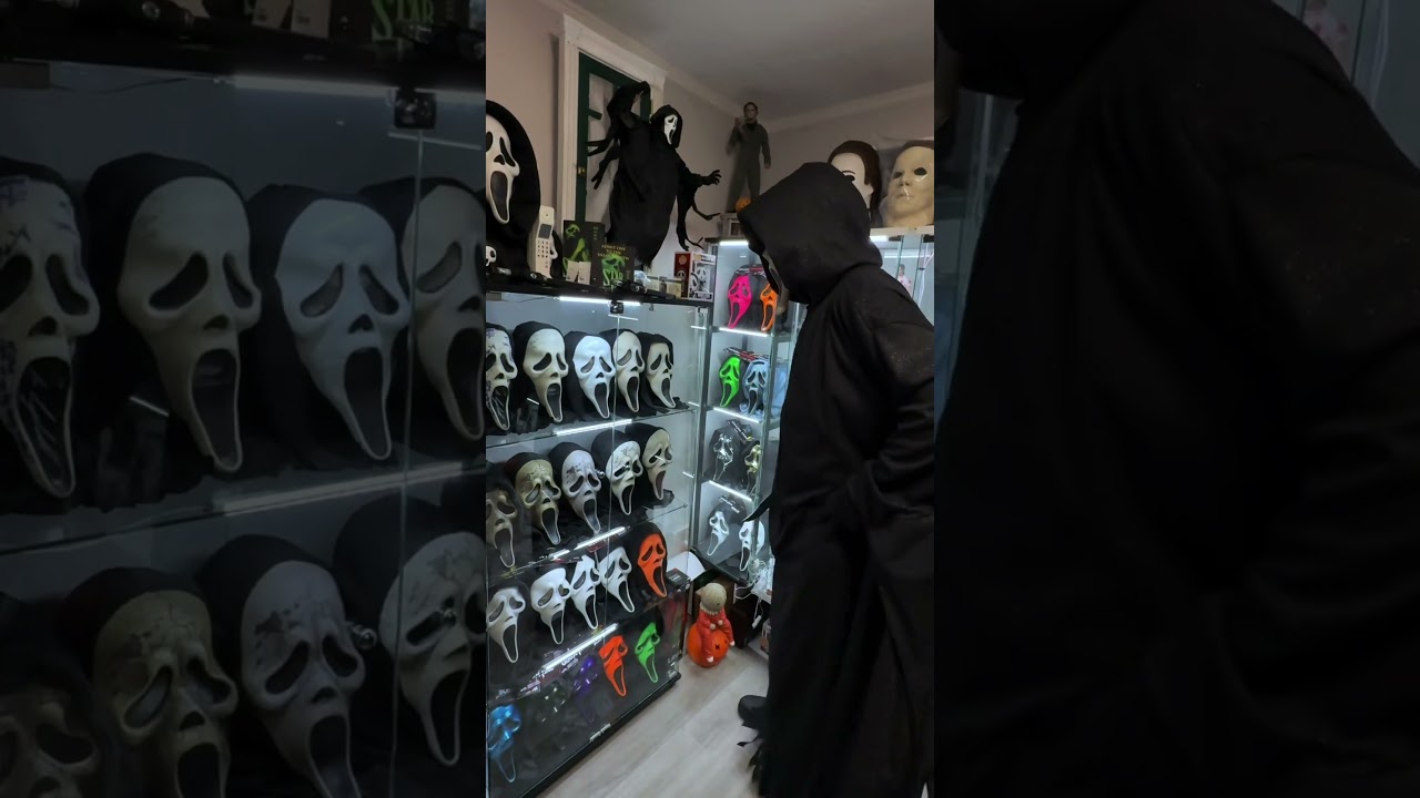 The nerve.. #scream #ghostface #ghostfacecosplay #horror #horrorcollection #collection #scream2 #fyp
