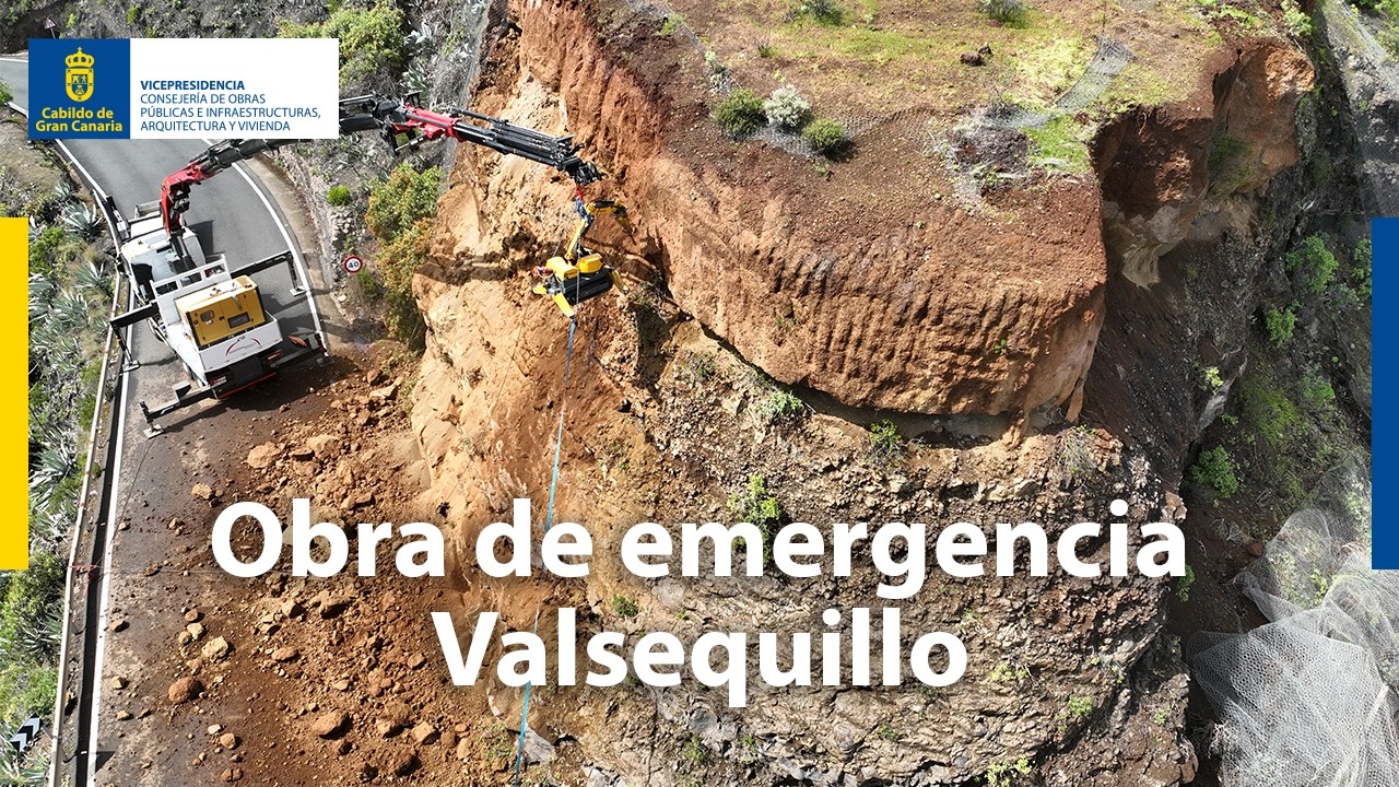 Obra de emergencia en la GC-41 con grúa robótica en altura