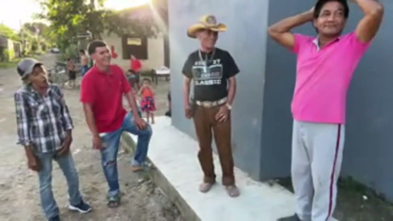 Celebrando con la Vencindad desde el Barrio el Bochinche..😎😎
