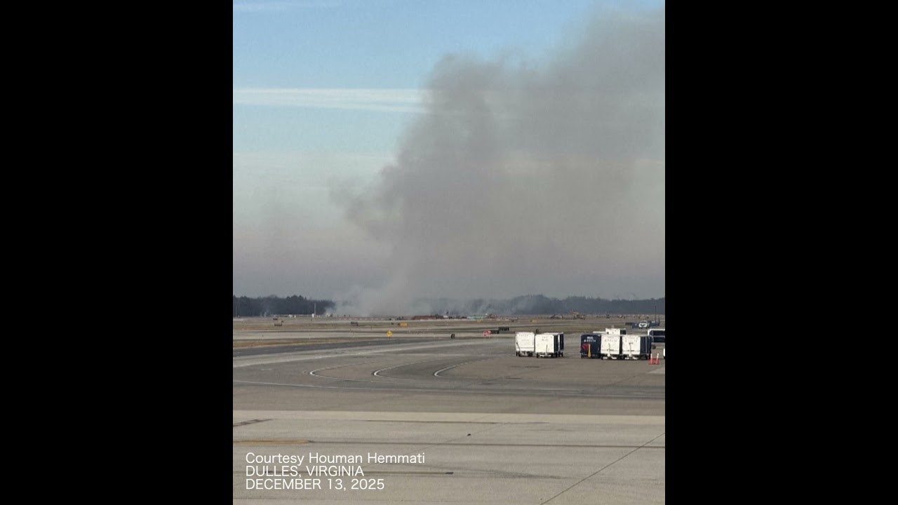 SCENE: Engine failure forces United Airlines flight to return to DC-area airport