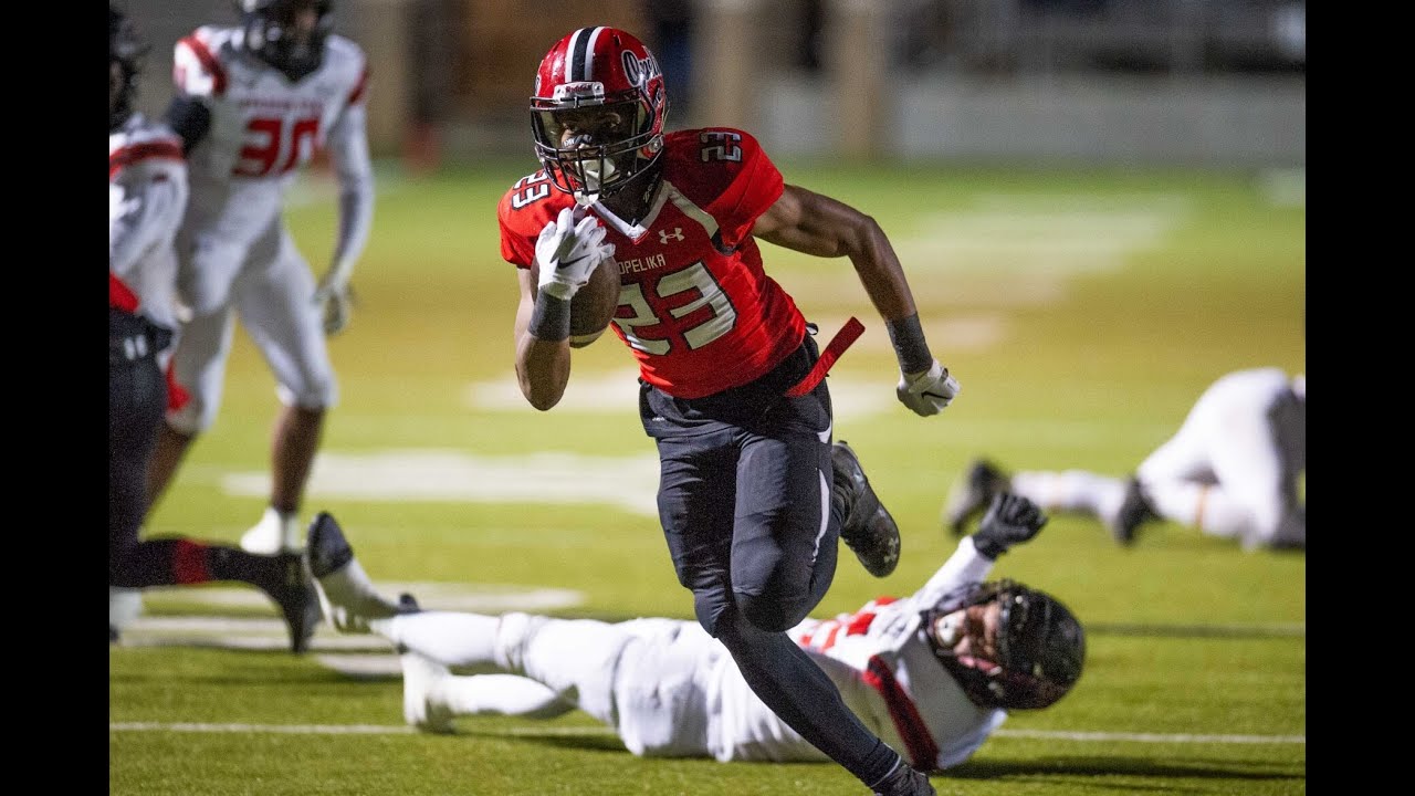 Opelika's run game, defense pushes Bulldogs to state quarterfinals