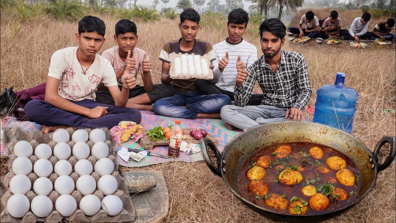 गांव के बच्चों के साथ बनाएं अंडा करी आदिवासी स्टाइल में | Egg curry recipe cooking in village style😋