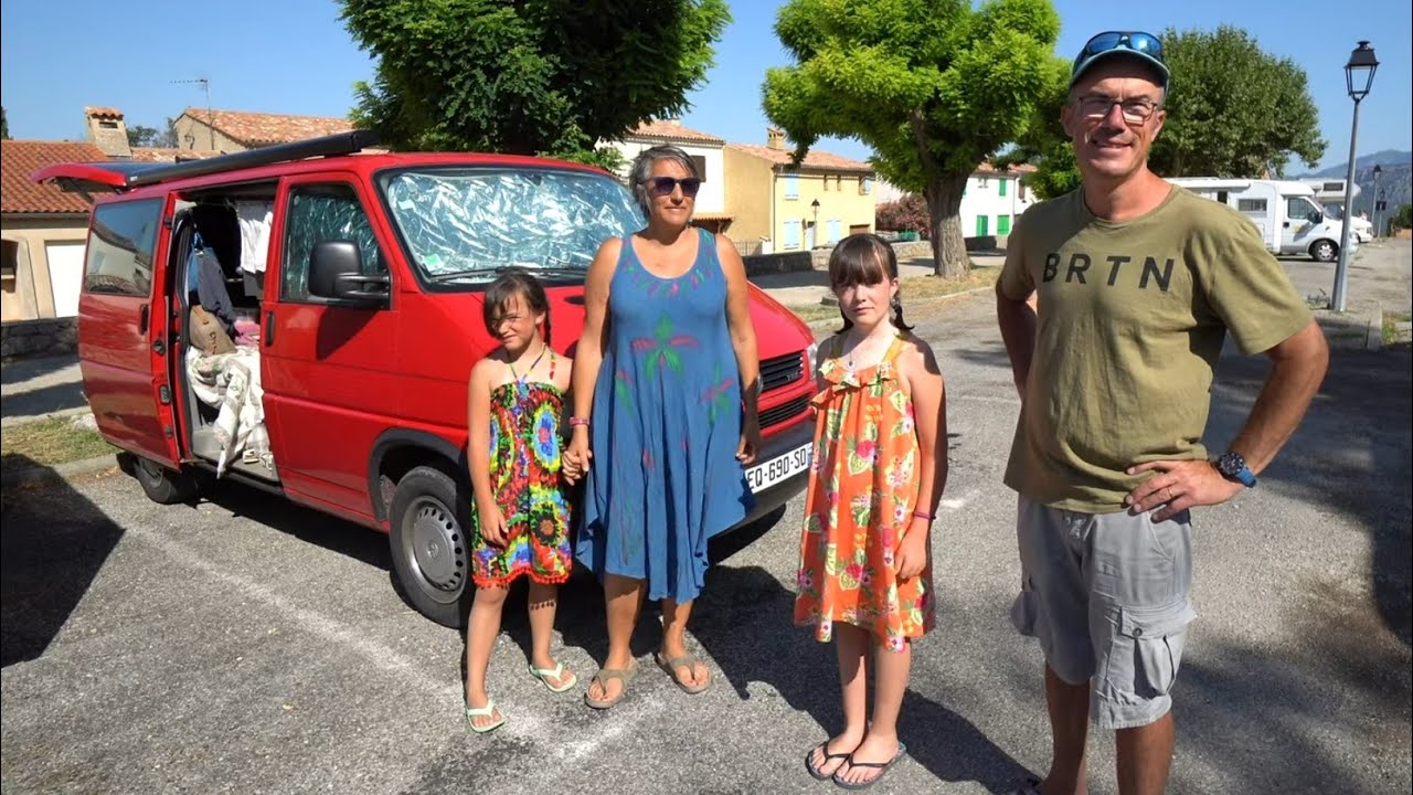 Wohnmobil einfach selbstgebaut: Fabrice mit Family VW T4. 4 Pers. ohne Hubdach, aber wie? Das geht!