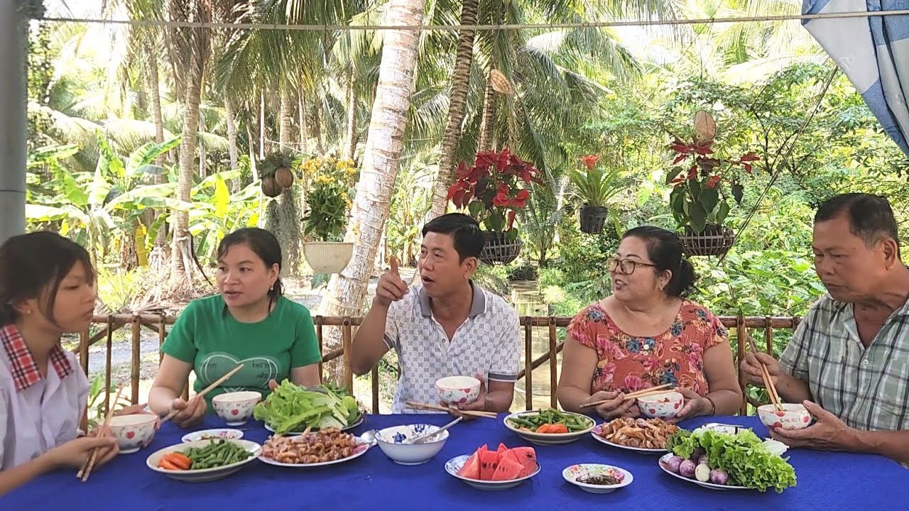 Bất Ngờ Kể Lại Chuyện Xưa Kho Quẹt X&eacute;m C,h,ế,t 3 Lần Nhưng Cũng Nhờ Mạng Lớn | TKQ & Family T1337