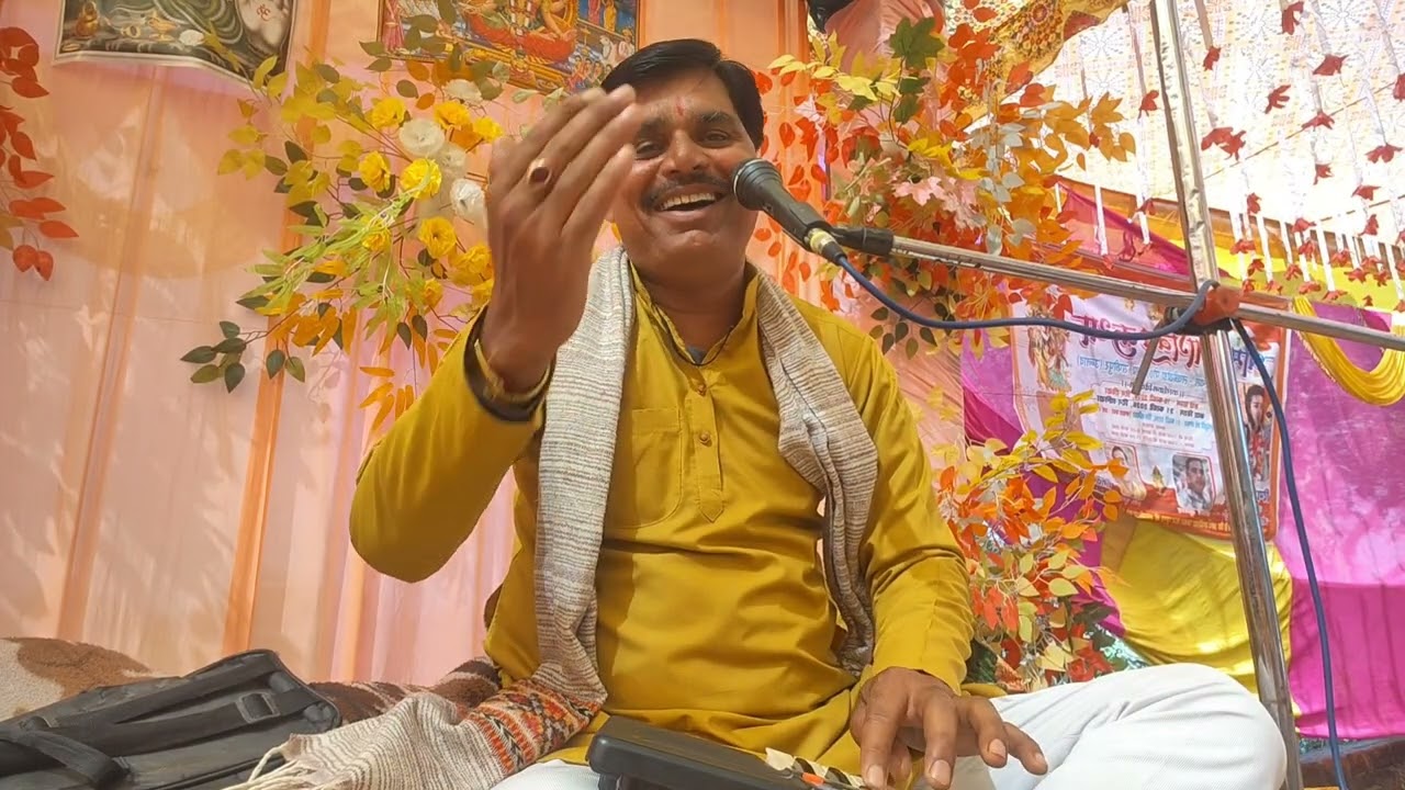 उन्नाव में कथा करते हुए मनोज शास्त्री भदामई बाले,9412846020