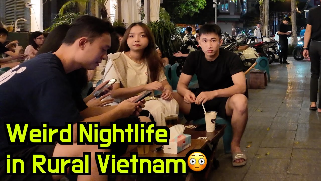 Weird Nightlife in Rural Vietnam😳 I Couldn't Find Any Beer Pubs.. But the 5-Star Hotel Was Amazing