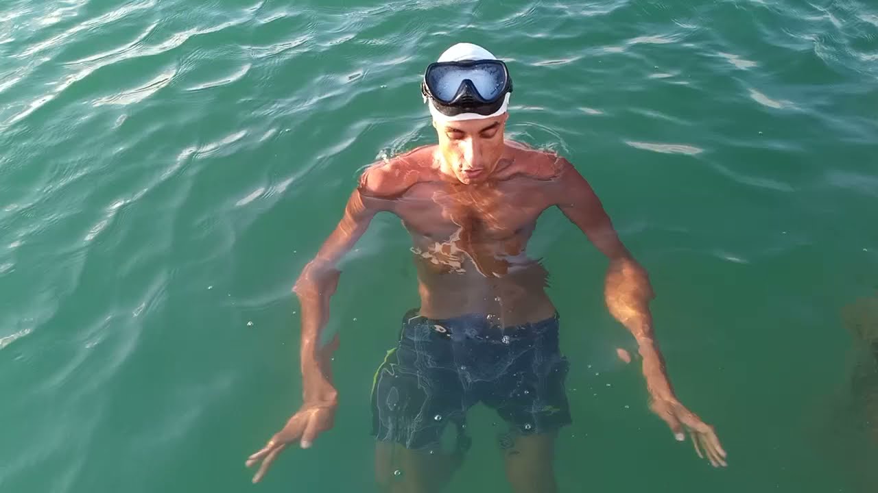 تعليم السباحه والإنقاذ # سر الوقوف في الميه # مع كابتن سامي محمد # samy diver