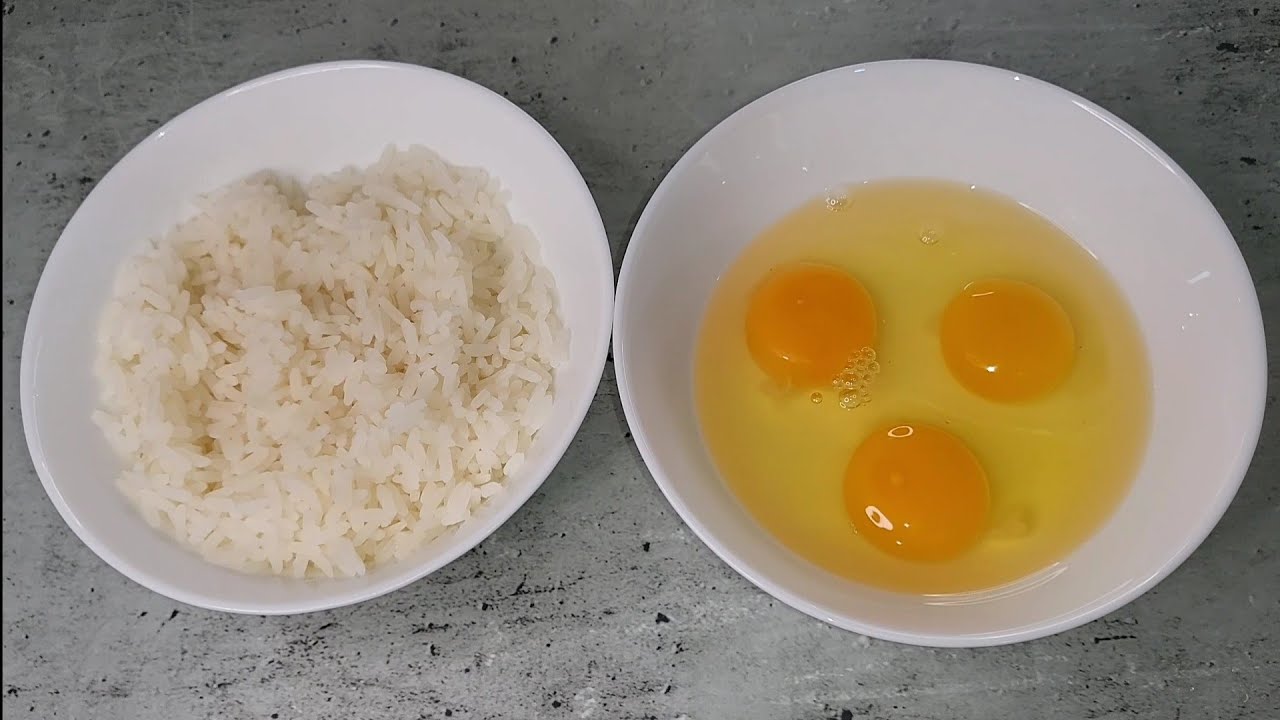 CENA SÚPER FÁCIL EN 10 MINUTOS ✅️ HUEVOS FRITOS con ARROZ FRITO, TE PEDIRÁN LA RECETA 😋