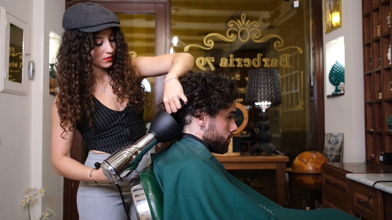 ASMR 💈LADY BARBER & JOHNNY “THE STREET ARTIST”  Italian Barber #asmr #barber