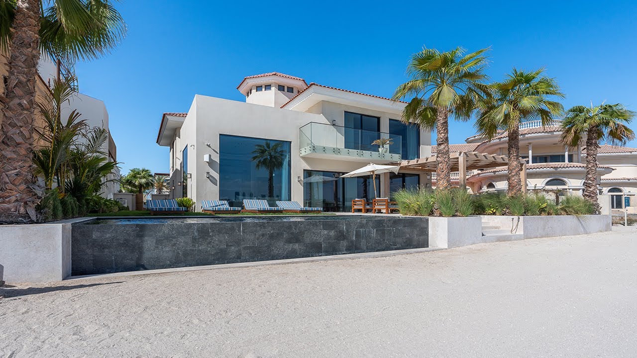 Upgraded Central Rotunda Villa on the Palm