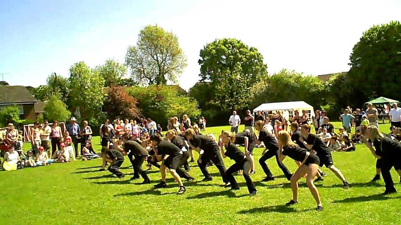 Hush Hush danced by Essex Dance Theatre
