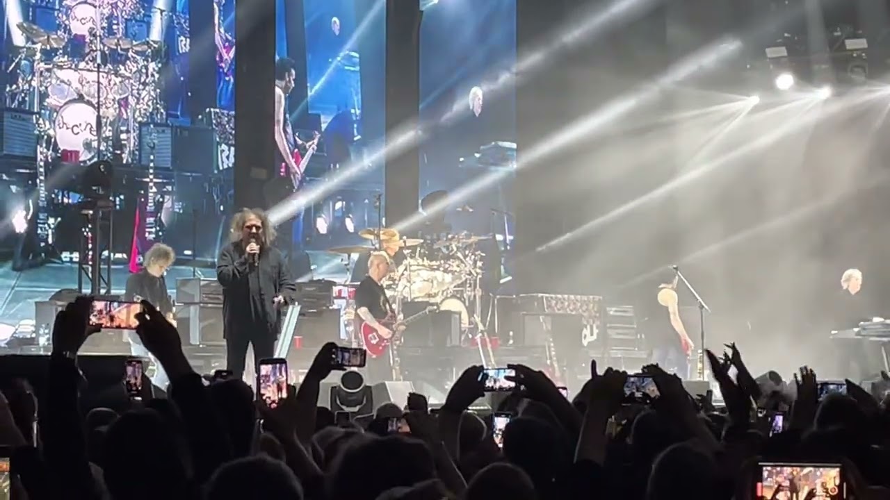 The Cure @ Stuttgart, Germany Nov 2022