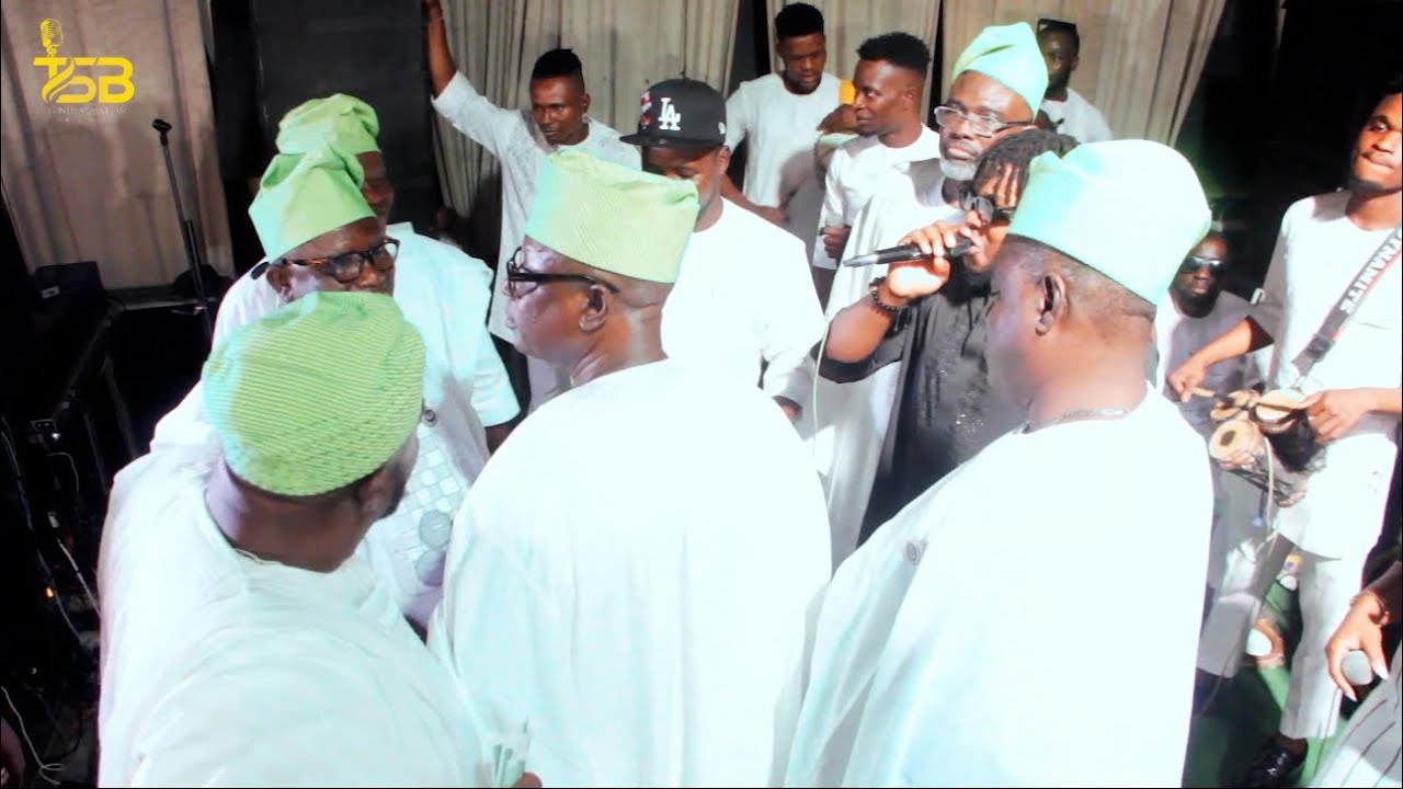 TUNDE STAINLESS&rsquo;S EPIC PERFORMANCE AT OLAMIDE AND OYINLOLA&rsquo;S WEDDING IN LAGOS.  