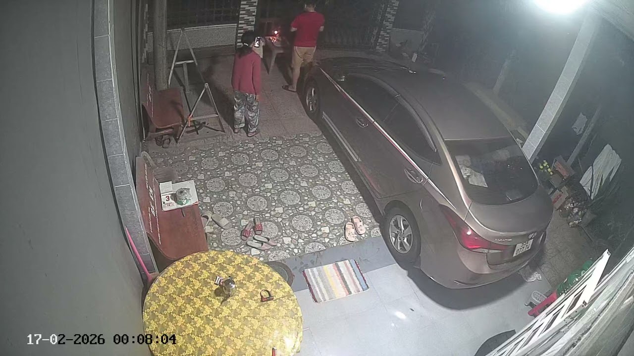 Năm nay đón giao thừa Hải Yến (Laive) biết cầu nguyện cúng đêm giao thừa. 