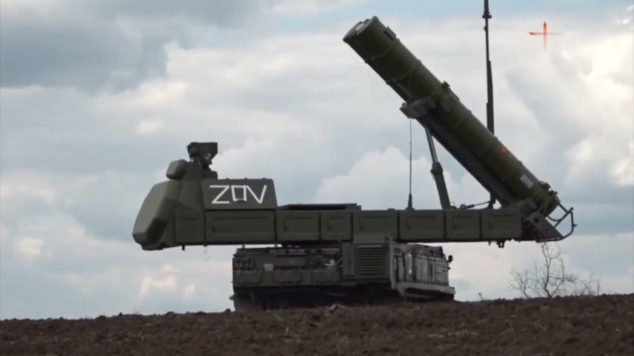 Russian Buk-M3 SAM system destroys target in Ukraine