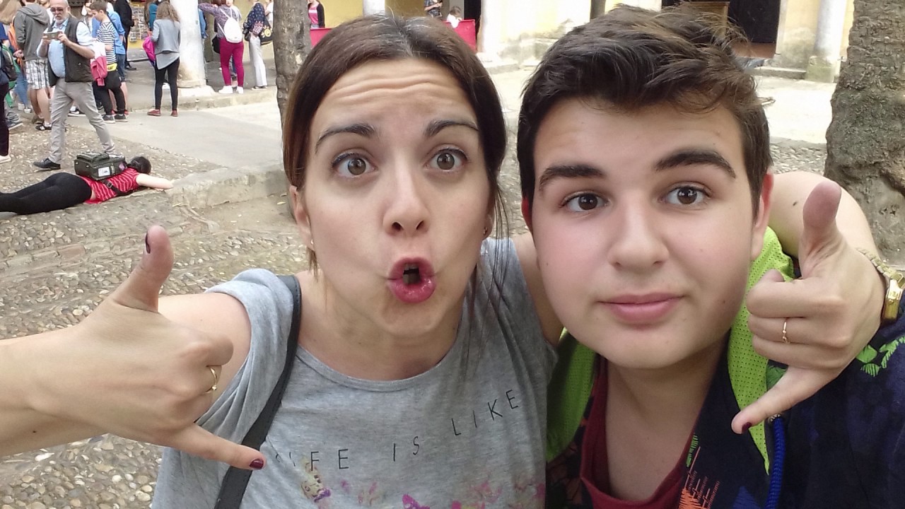 Video fin de curso 4º ESO bilingüe IES San Felipe Neri (Martos) con la profe Rosa Viera