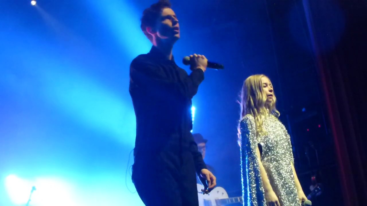 Hooverphonic - One Two Three/Badaboum (live in Athens 2019)