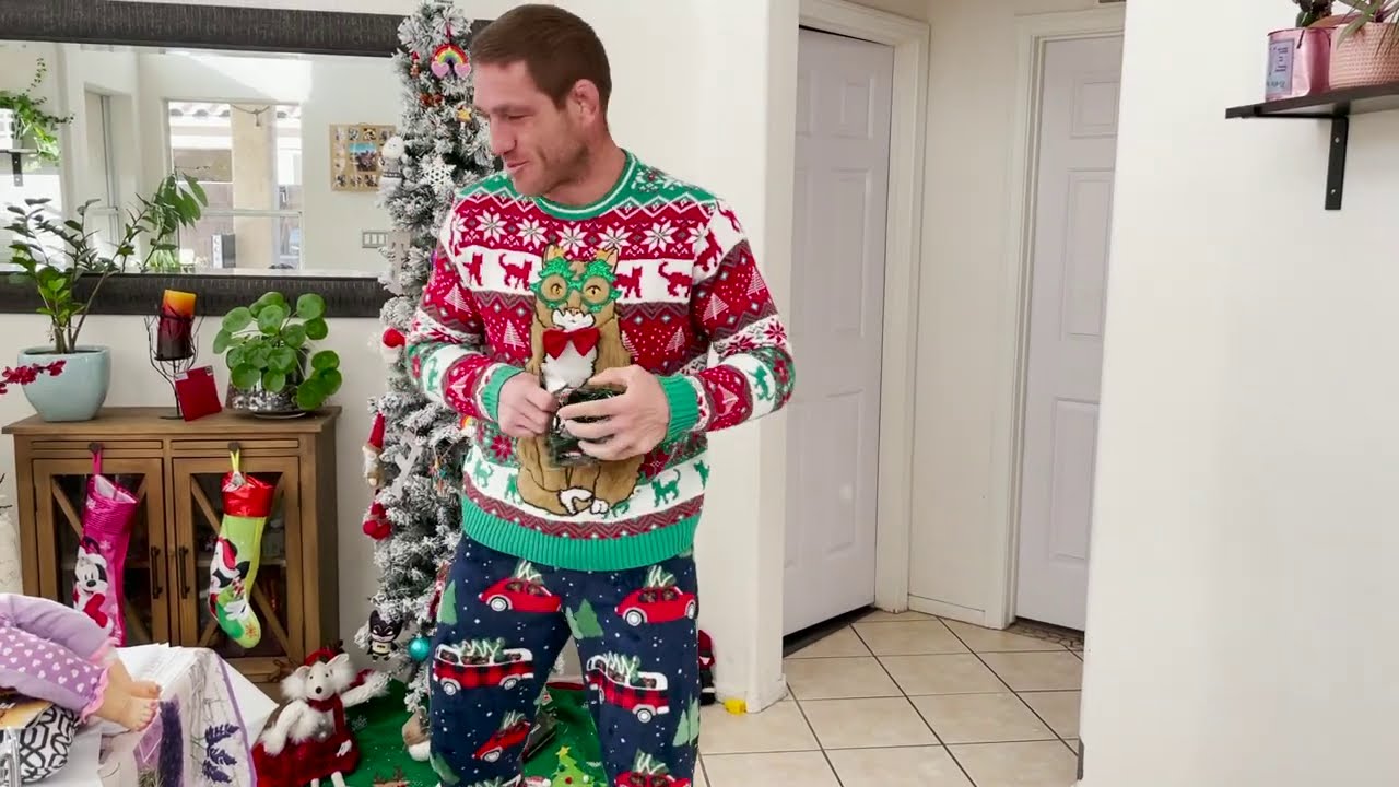 Tom Lawlor's Christmas Unboxing