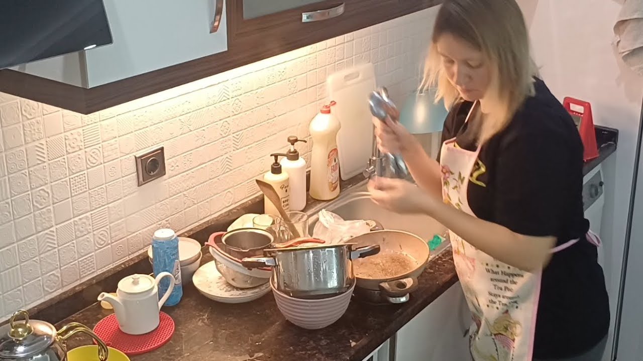 CLEANING AND COOKING #MOTIVATION#cleaning #home #homework #kithencleaning 