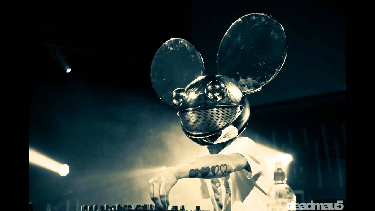 deadmau5 & Armin Van Buuren - ID [HD]