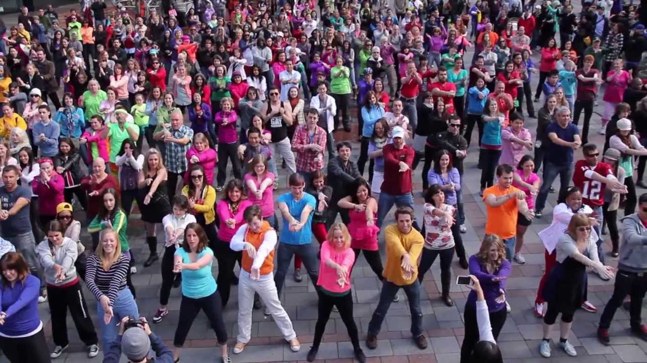 Glee Flash Mob 2013 - Seattle