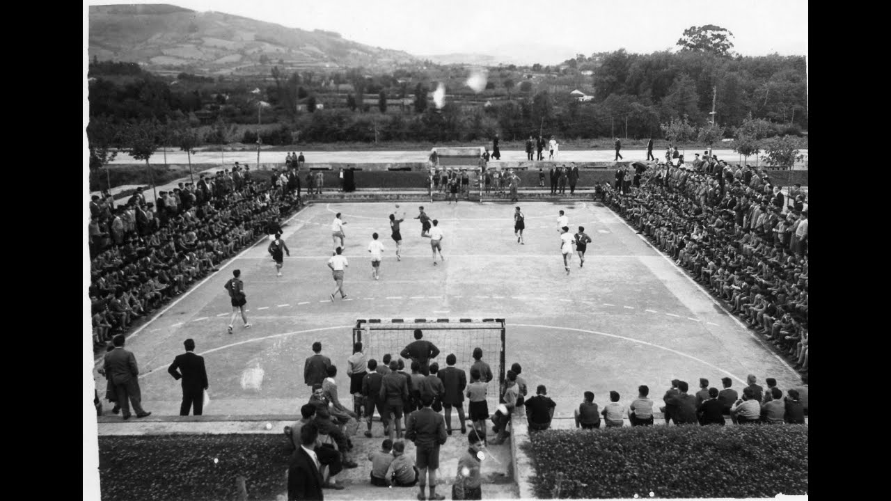 UNIVERSIDAD LABORAL DE GIJON 1974 CONCENTRACION NACIONAL DEL DEPORTE