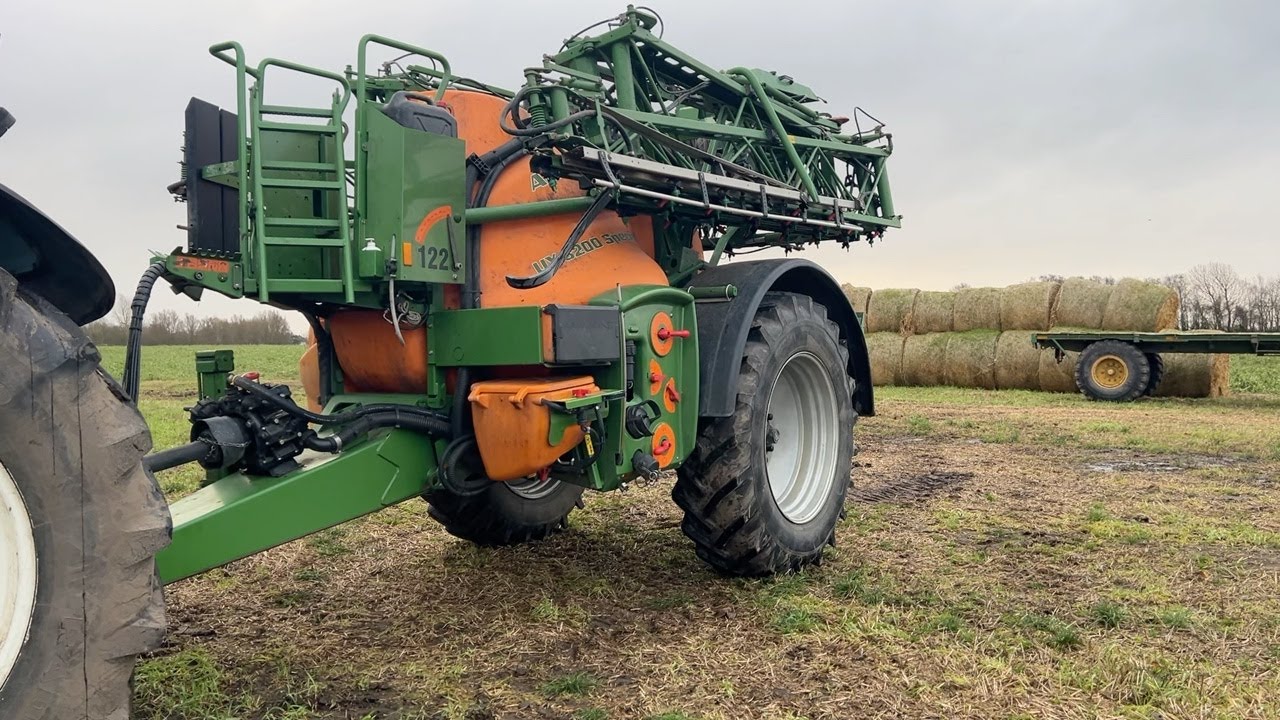 Køb Marksprøjte Amazone UX 3200 special på Klaravik