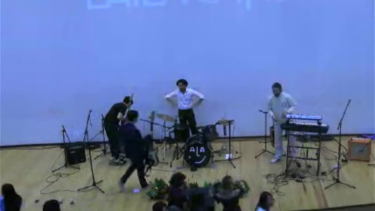 PRESENTACI&Oacute;N ART&Iacute;STICA DE LA BANDA 