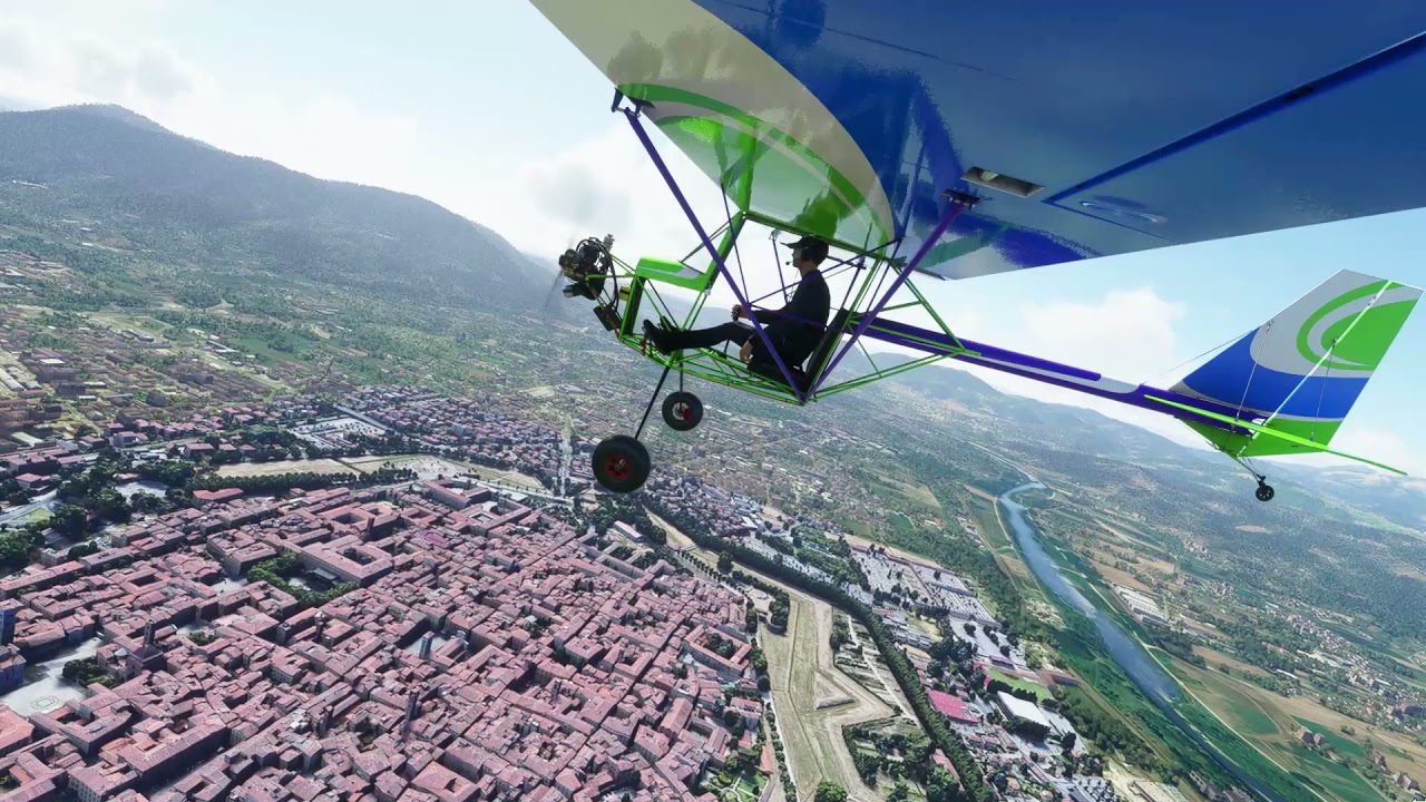 Flying over Lucca with the new Top Rudder Solo 103 for Microsoft Flight Simulator 2020