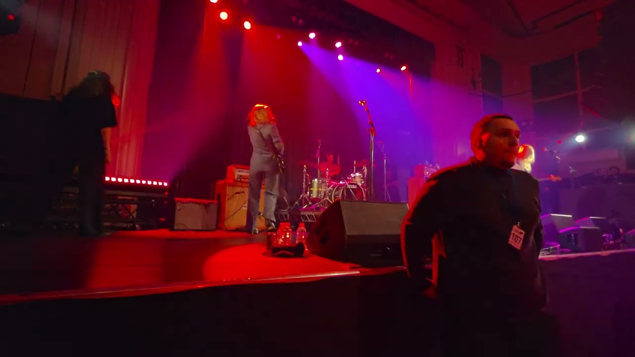 LAMBRINI GIRLS - Mr Lovebomb  live 22/2/26 at Northcote Theatre Melbourne 