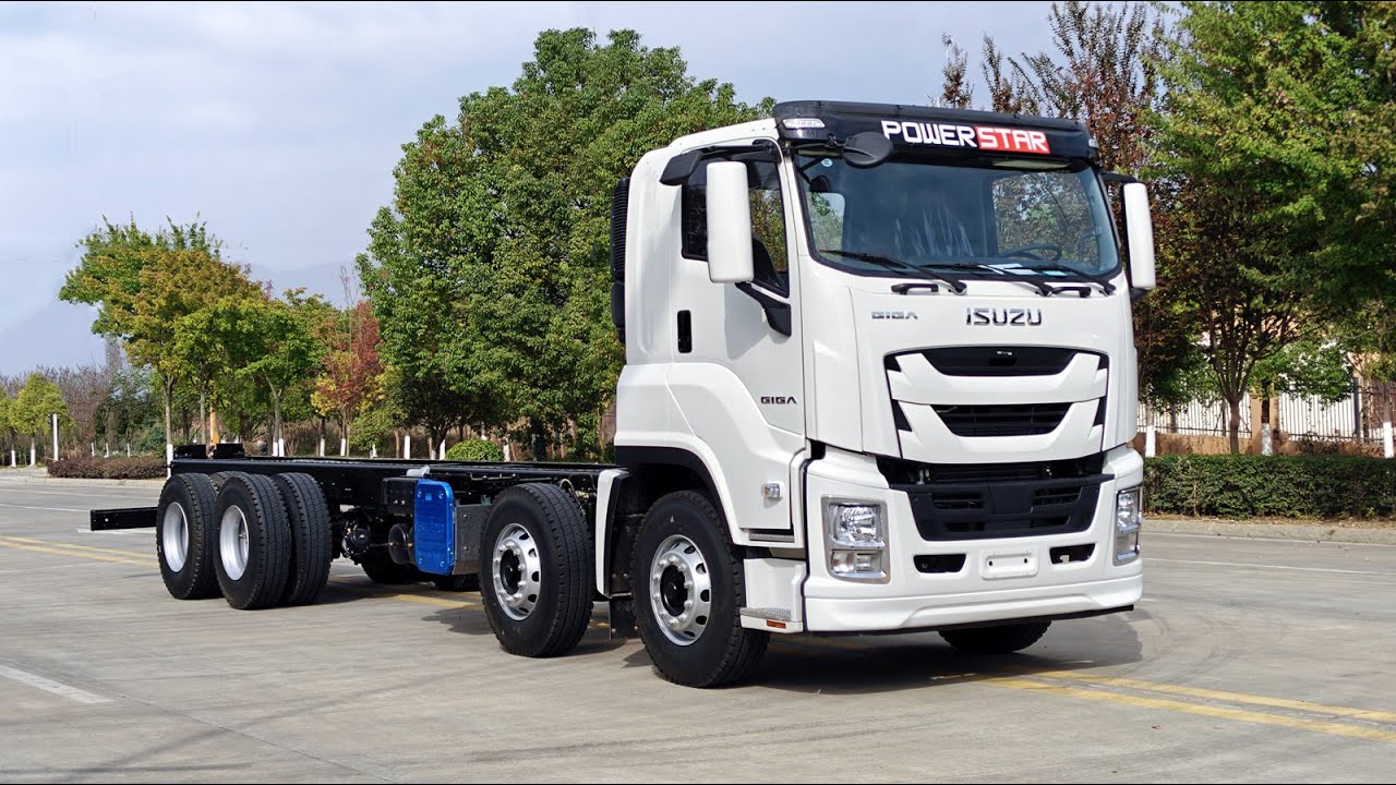 ISUZU New GIGA cabin 8x4 heavy-duty 460HP chassis