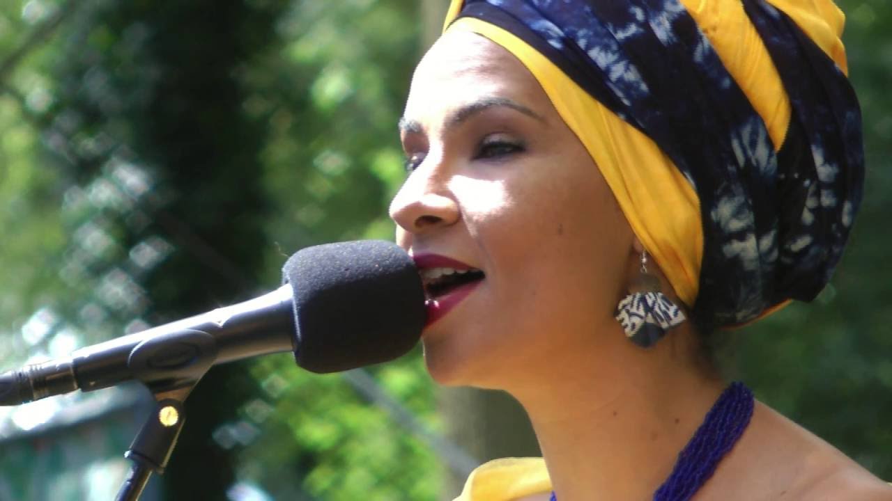 Oum - Mansit - LIVE at Afrikafestival Hertme 2016