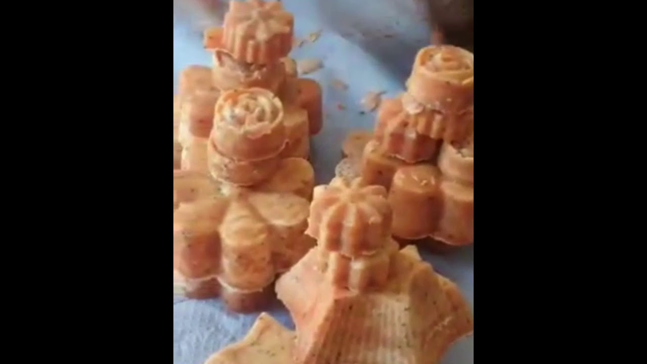 Unmolding soap satisfying