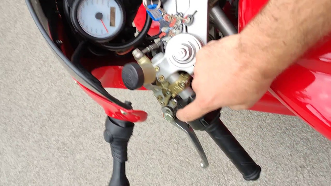 DUCATI 1000 SS