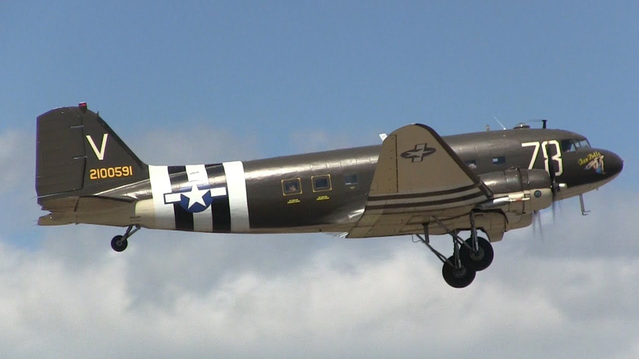 Douglas C-47 Skytrain & Paratroopers