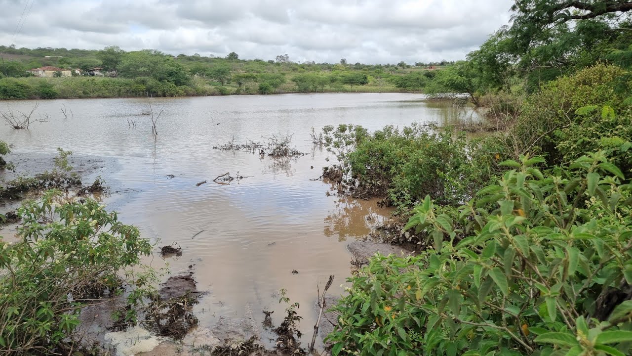 Muita chuva vou sair de casa barragem cheia 