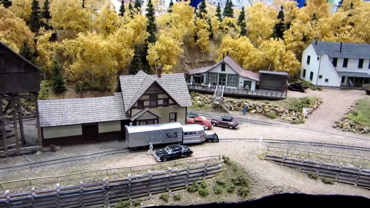 Small HOn3 Layout at the Carstens Booth - NMRA X2011