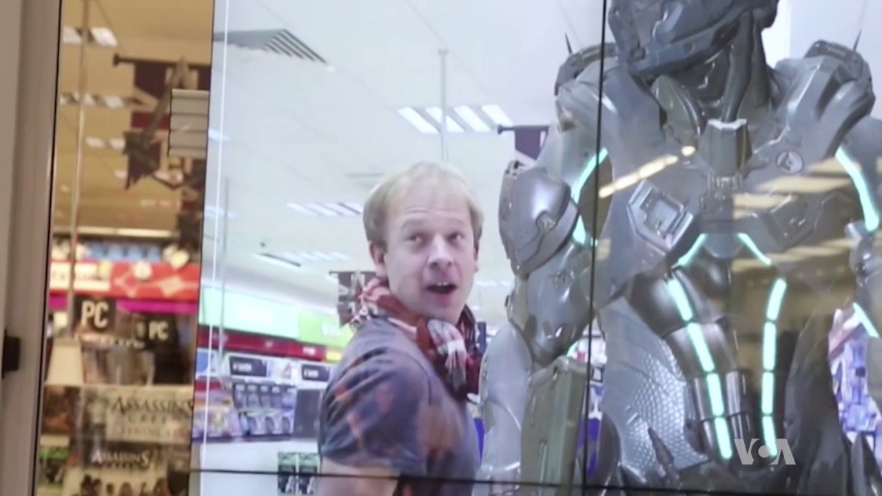 Retailers Explore 3D Printers, Robots to Lure Customers
