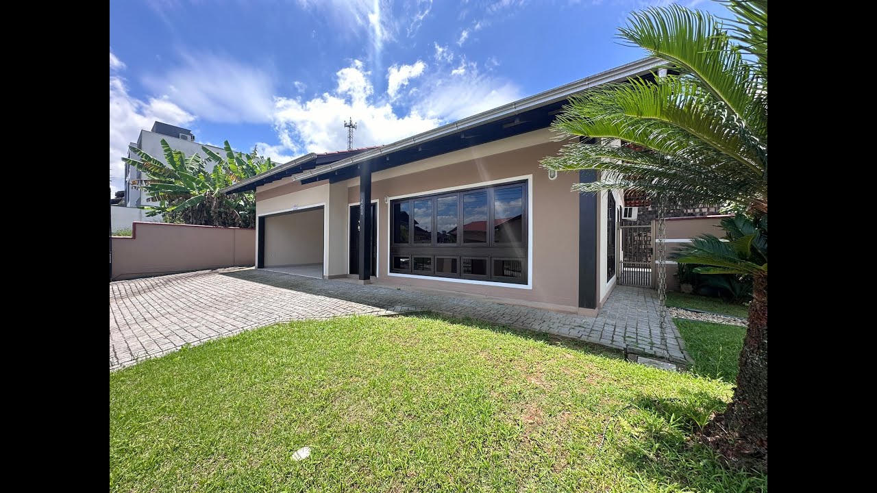 Venda - Casa com 2 quartos no Floresta em Joinville