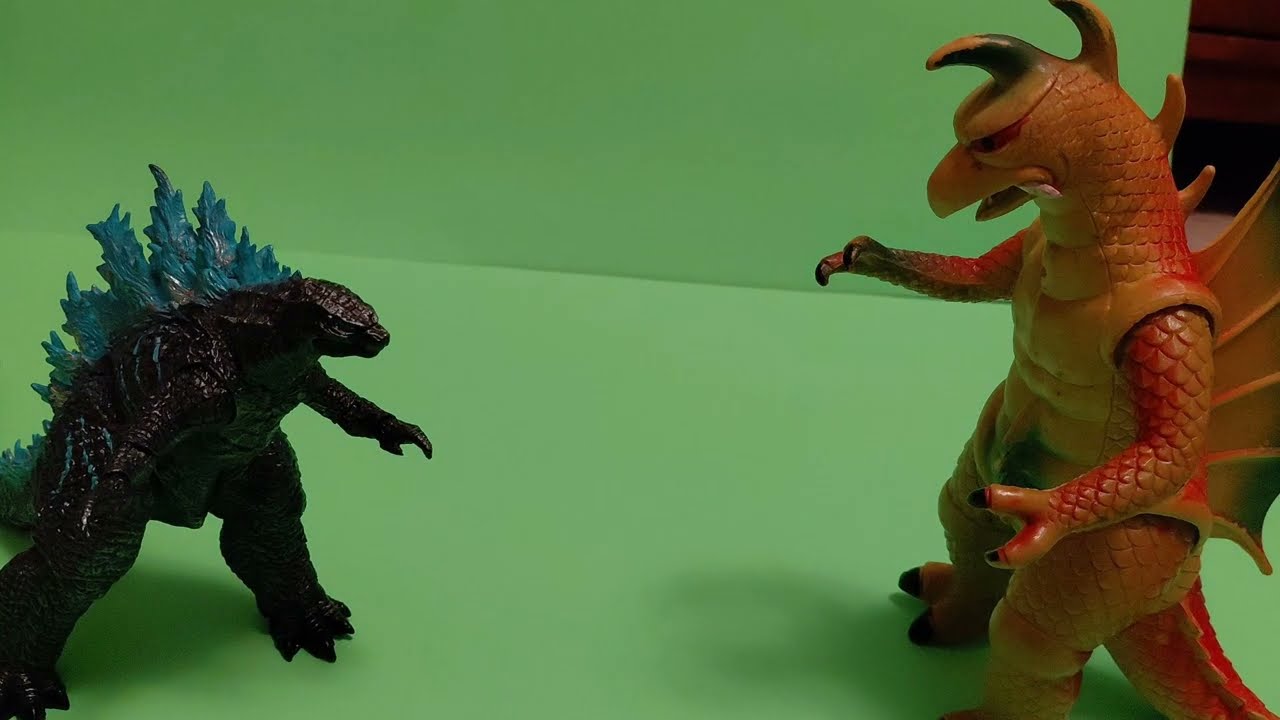 Gigan VS. Godzilla (A Stop Motion Battle)