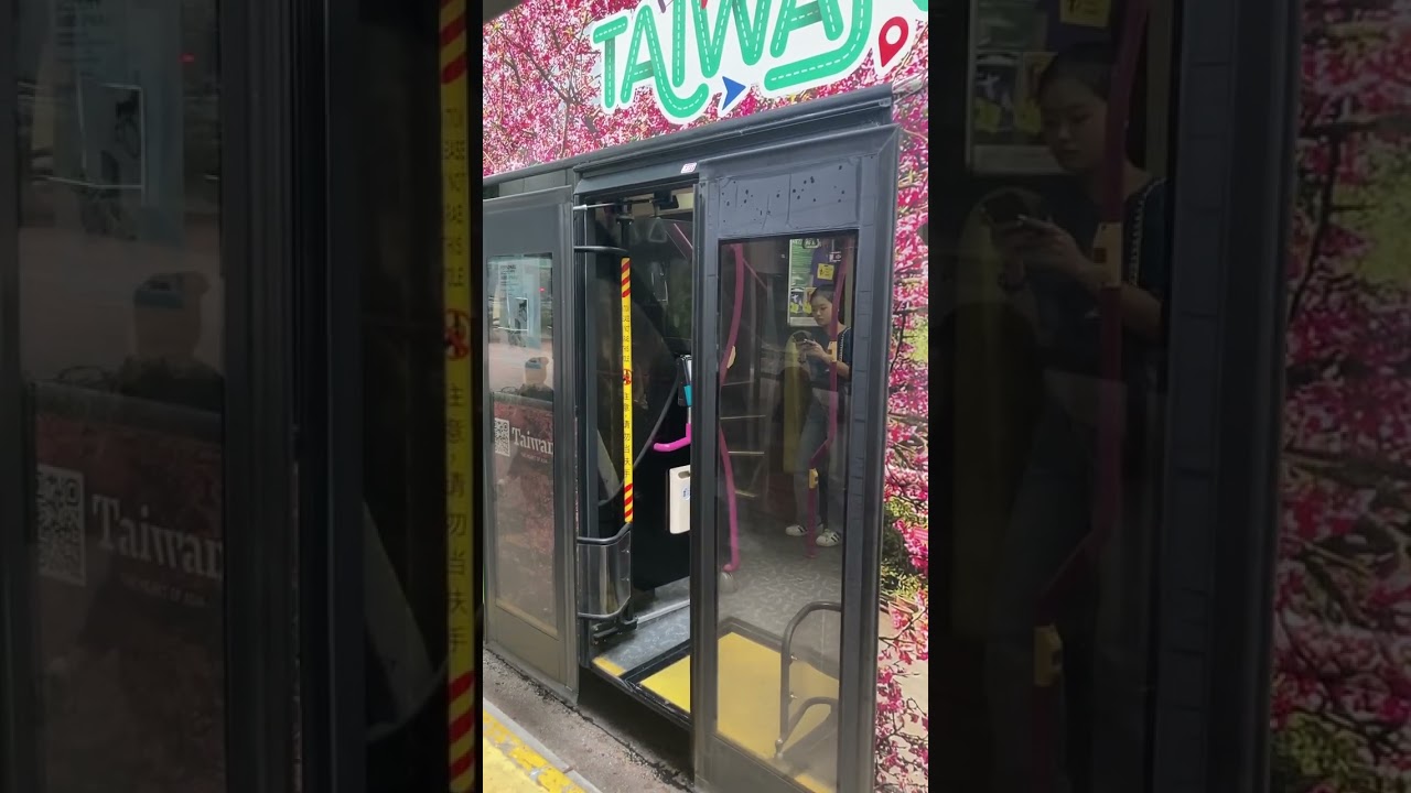 Doors are Closing! (Exterior) - #Volvo #B9TL WEG2 (Tower Transit SG) #singapore #sgbus #shorts