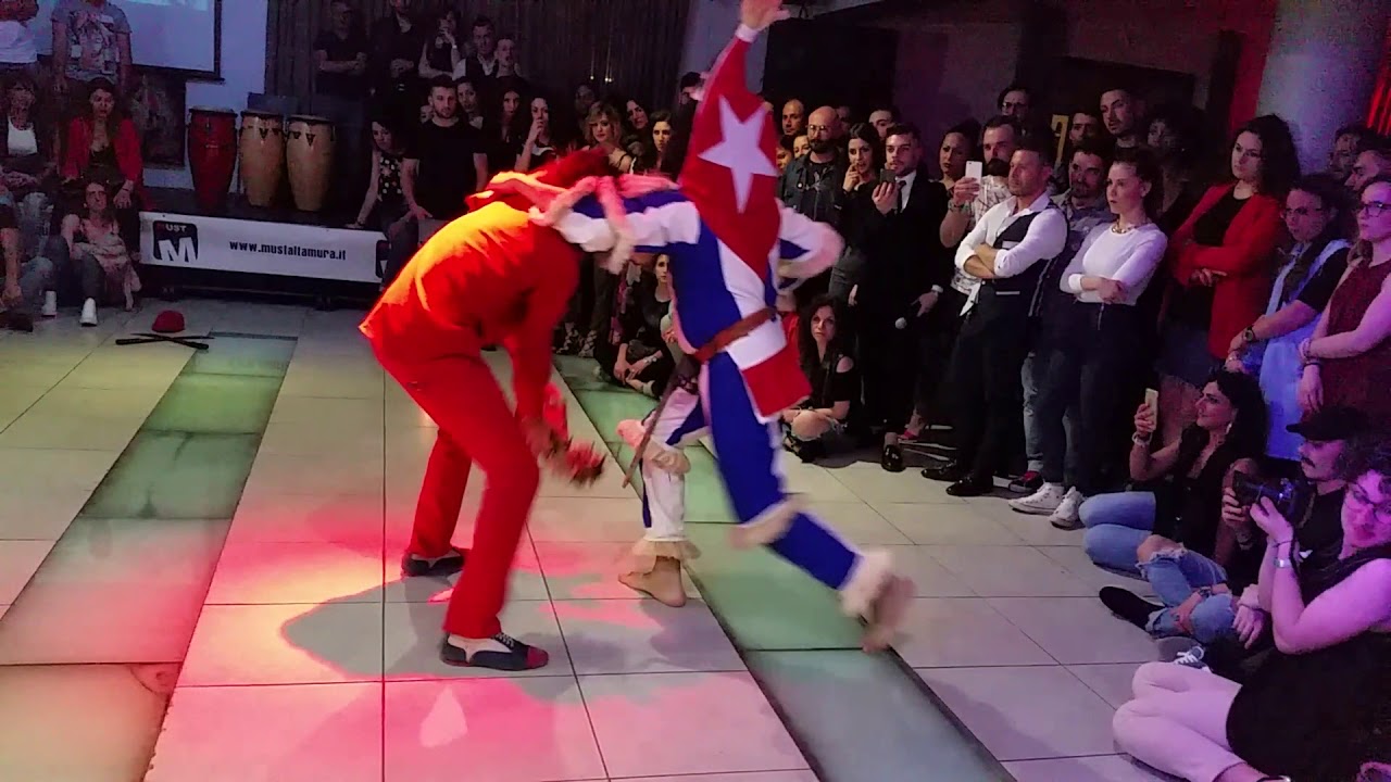 SHOW DI CULTURA AFROCUBANA (ABAKUA Y COLUMBIA) DEL MAESTRO TERRY MARTINEZ E DEL SUO ALLIEVO VITO GUA