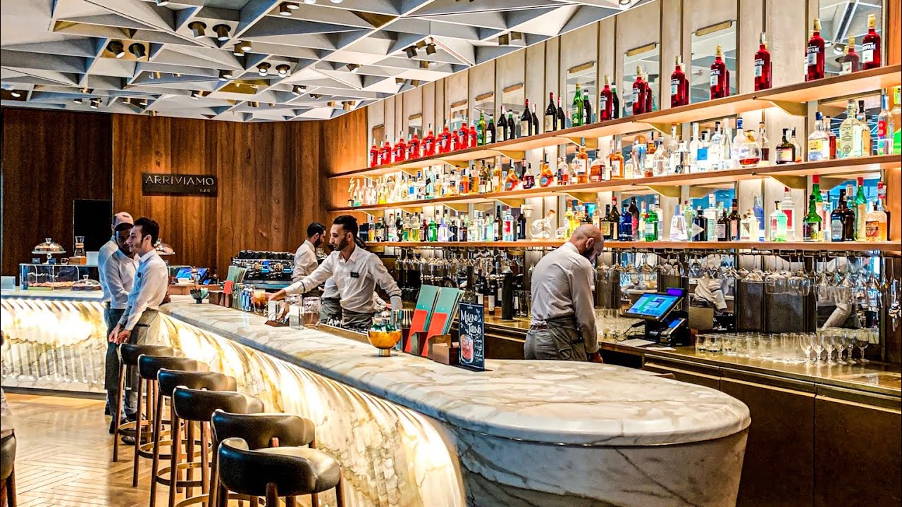 Starbucks Reserve Milano: One of the Biggest, Most Beautiful Coffee Place in the World! A Must See!