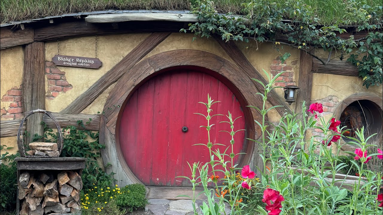 Hobbiton Movie Set Twofoot Family Hobbit hole tour
