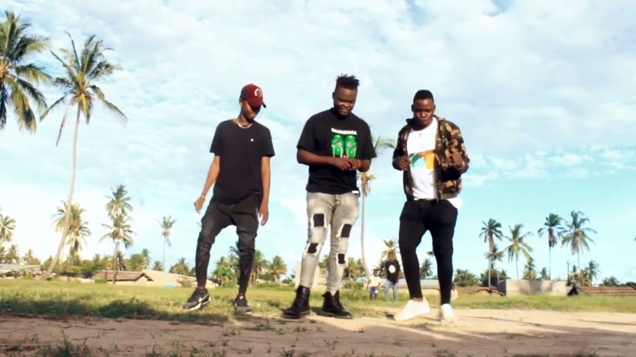 Cassava Muekano ft Monha Monha e Bico Fino  Owane Memba Official Video  Maestro Djunny.mp4
